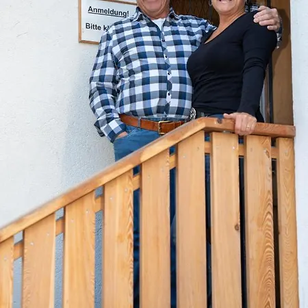 Pensiun Lischana سنت