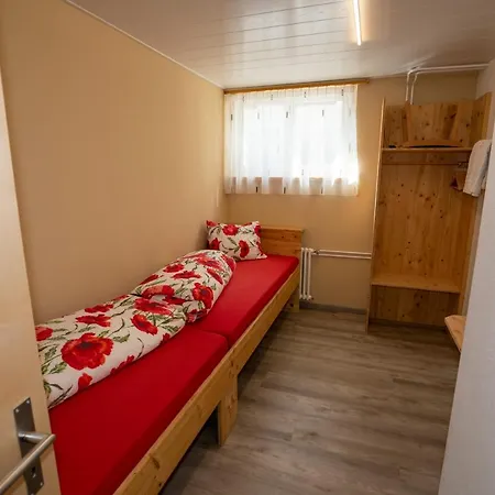 Pensiun Lischana Πανσιόν *