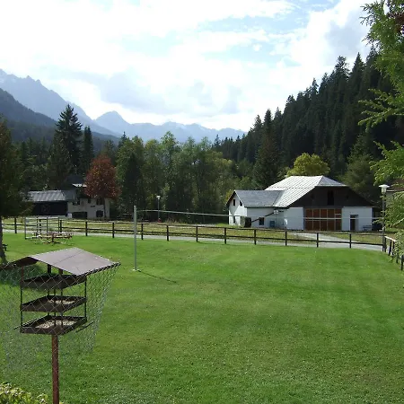 بيت ضيافة Pensiun Lischana