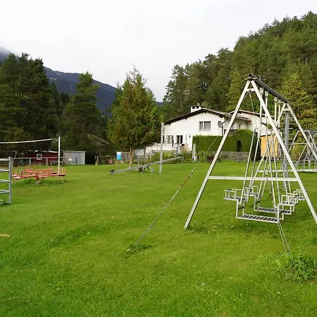 Pensiun Lischana سنت