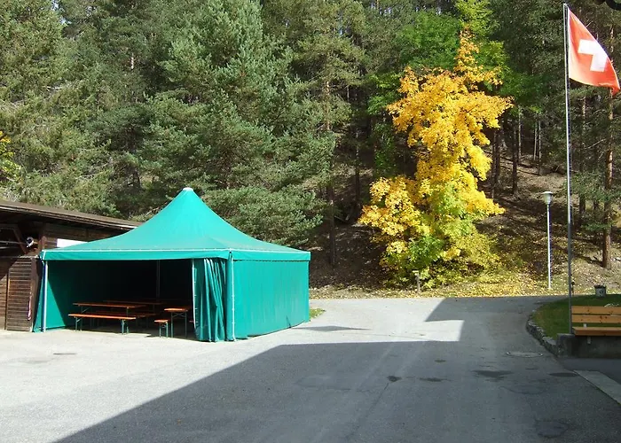 Gasthof Pensiun Lischana *