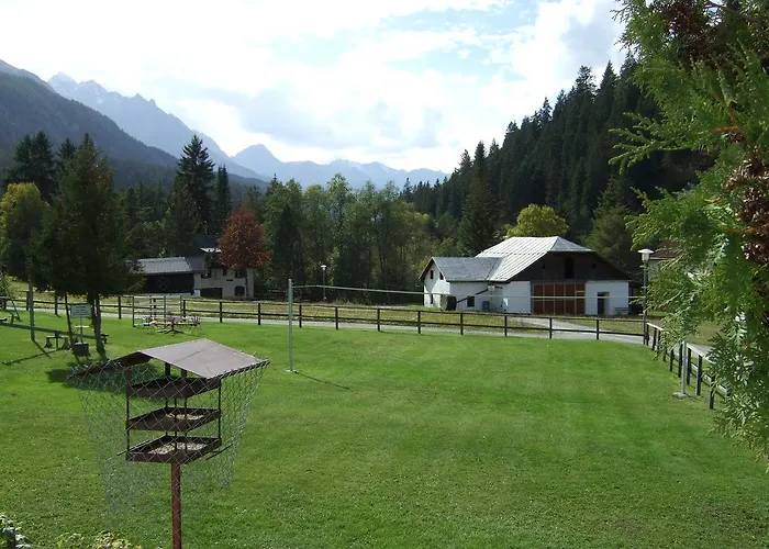 Gasthof Pensiun Lischana