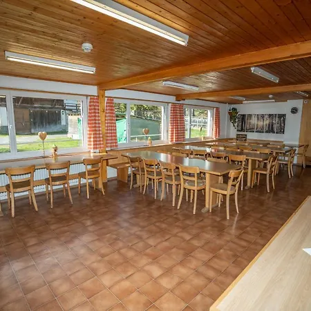 Pensiun Lischana Guest house *