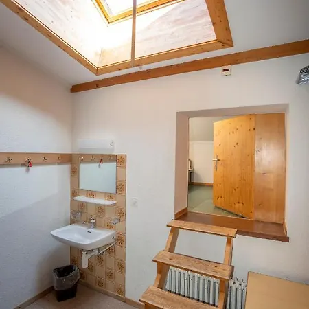 Guest house Pensiun Lischana