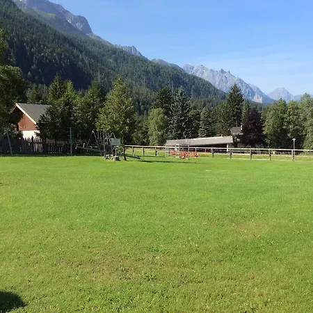 Guest house Pensiun Lischana