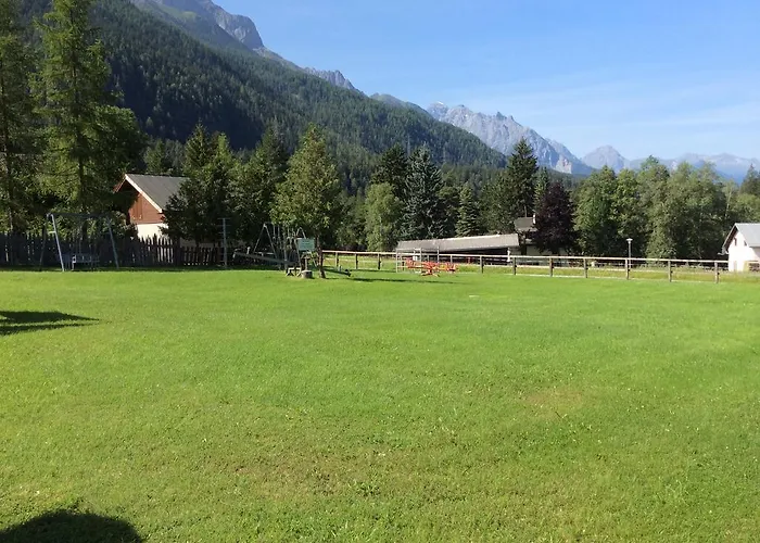 Gasthof Pensiun Lischana