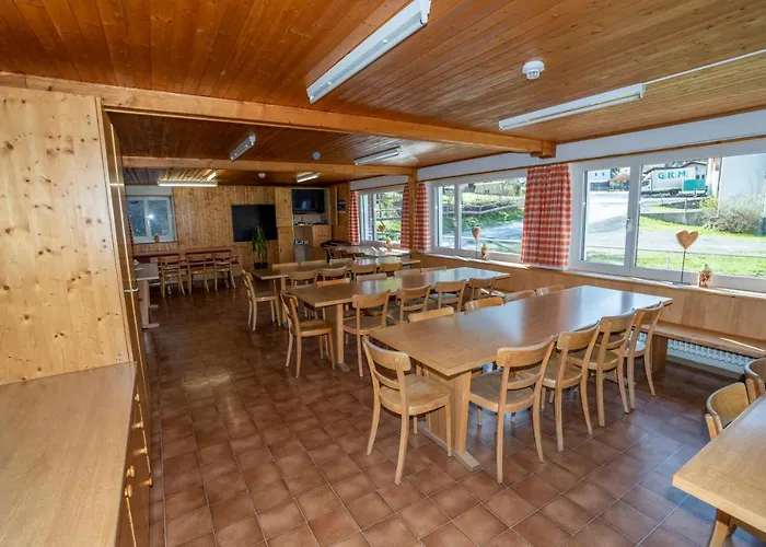 Pensiun Lischana Гостевой дом *