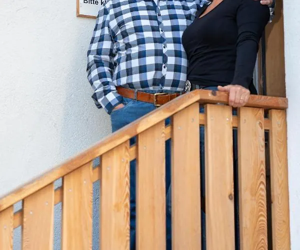 Pensiun Lischana Зент