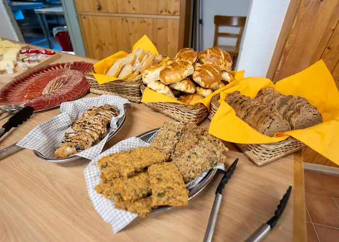 Гостевой дом Pensiun Lischana