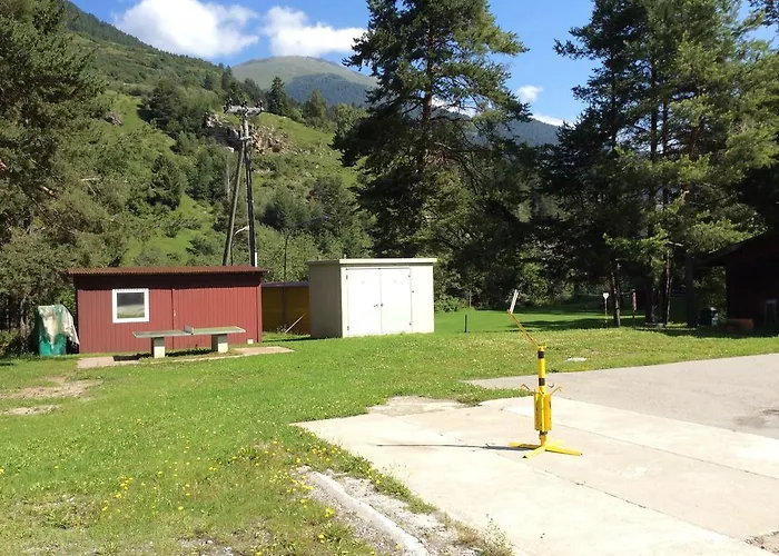 Pensiun Lischana Гостевой дом *