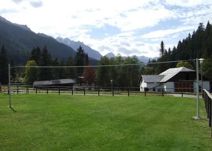 Pensiun Lischana Гостевой дом Зент